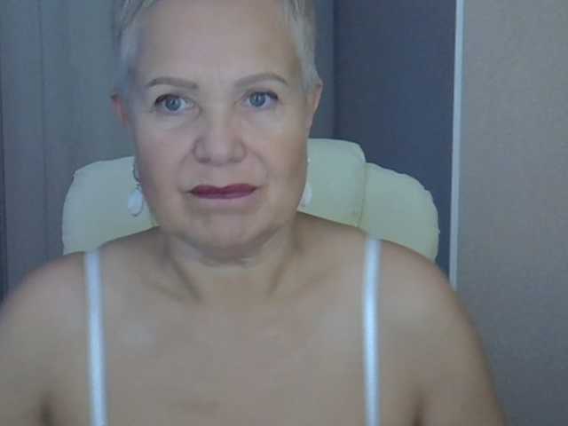 MadamMadam online show from August 3, 3:35 am