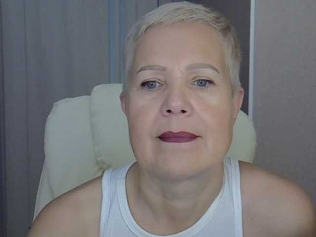 MadamMadam online show from August 4, 3:25 am
