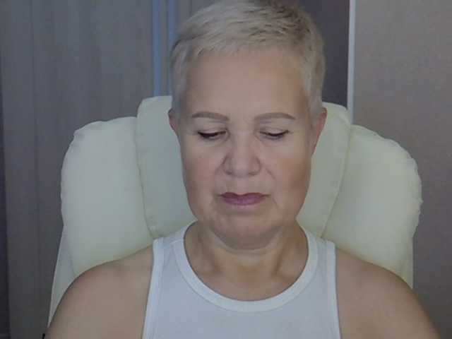 MadamMadam online show from August 4, 6:10 am