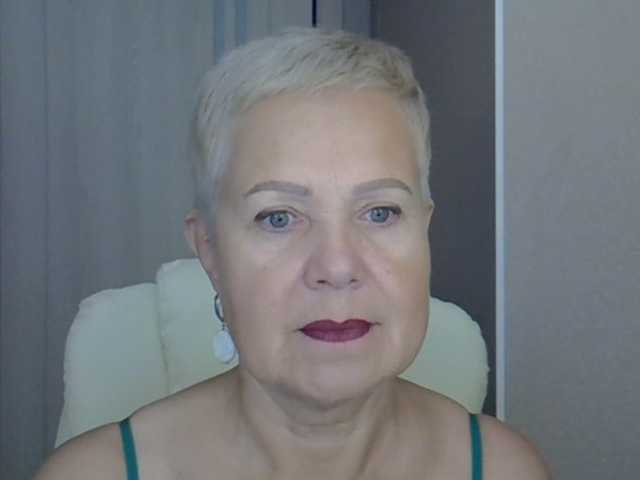 MadamMadam online show from August 8, 2:55 am