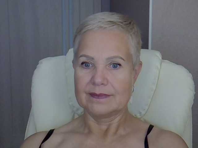 MadamMadam online show from August 10, 5:31 am