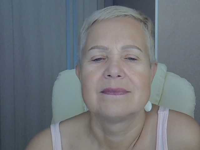 MadamMadam online show from August 13, 3:31 am