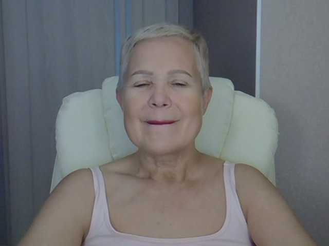 MadamMadam online show from August 13, 5:21 am