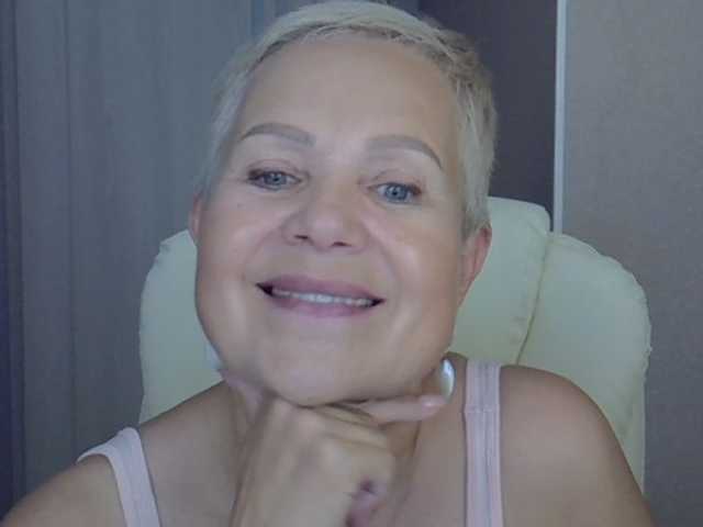 MadamMadam online show from August 14, 1:37 pm