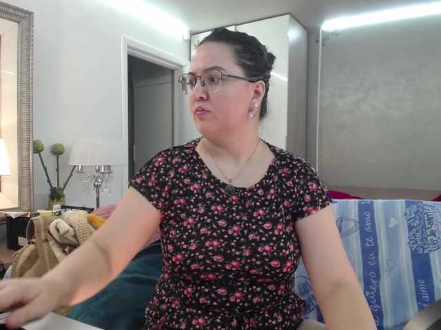 ILoveToFeelU online show from August 8, 9:26 pm