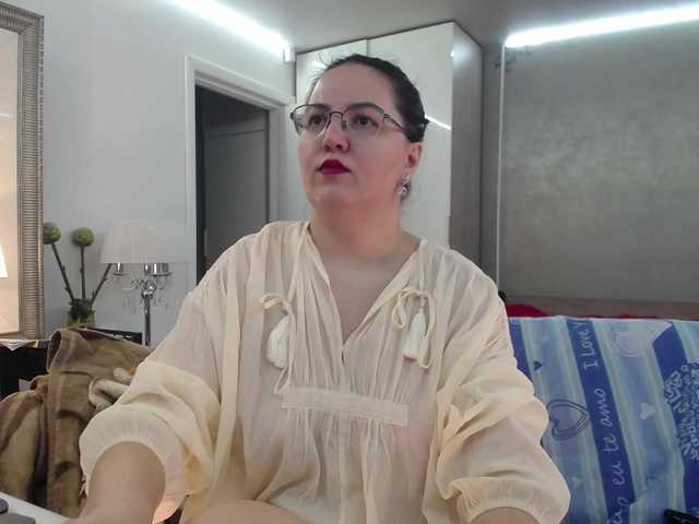 ILoveToFeelU online show from August 14, 8:23 pm