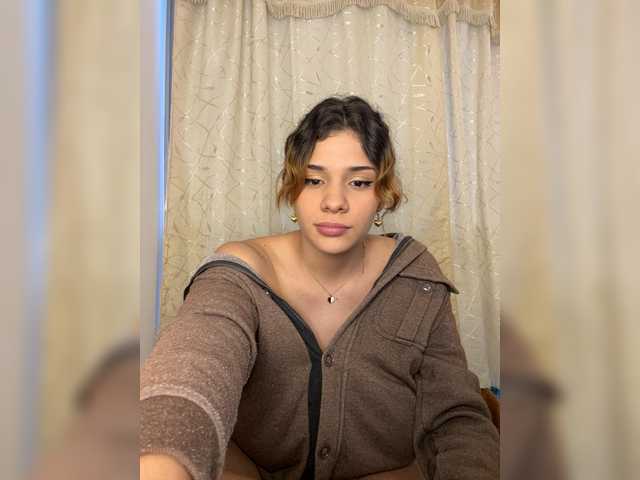 ImMolly06 online show from June 3, 10:57 pm