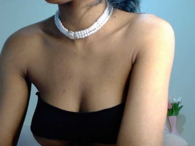 Tatiana Castelo online show from June 18, 1:27 am