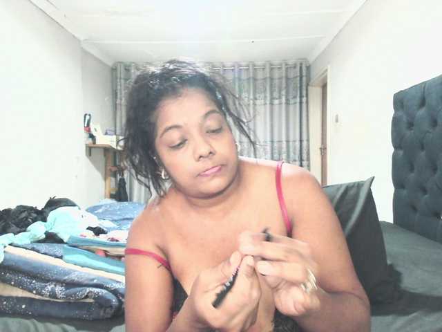 Indianmayaxoxo online show from June 9, 1:28 pm