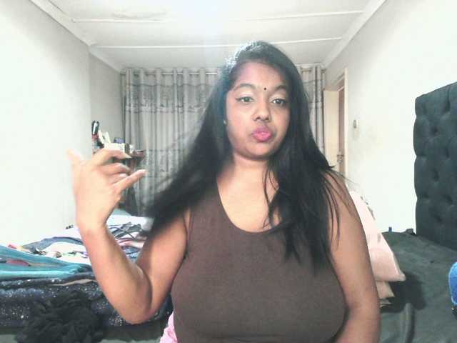 Indianmayaxoxo online show from June 11, 10:21 am