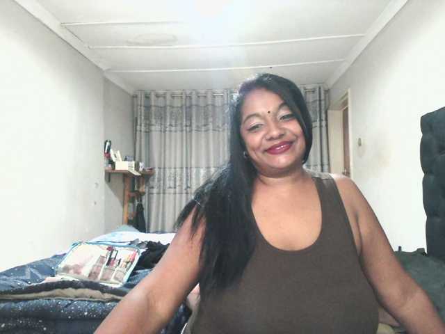 Indianmayaxoxo online show from June 11, 2:45 pm