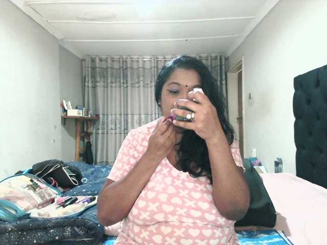 Indianmayaxoxo online show from June 28, 9:12 am
