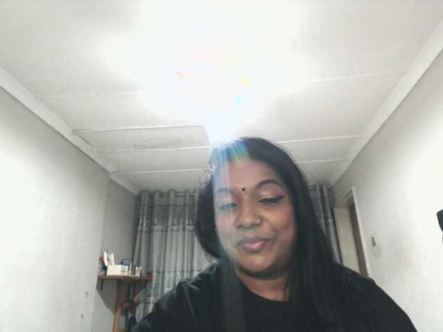 Indianmayaxoxo online show from July 2, 1:23 pm