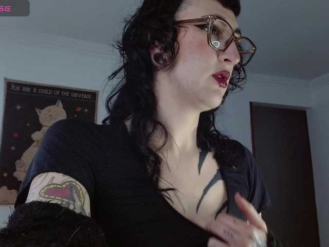 Inked-Val online show from July 6, 3:15 pm