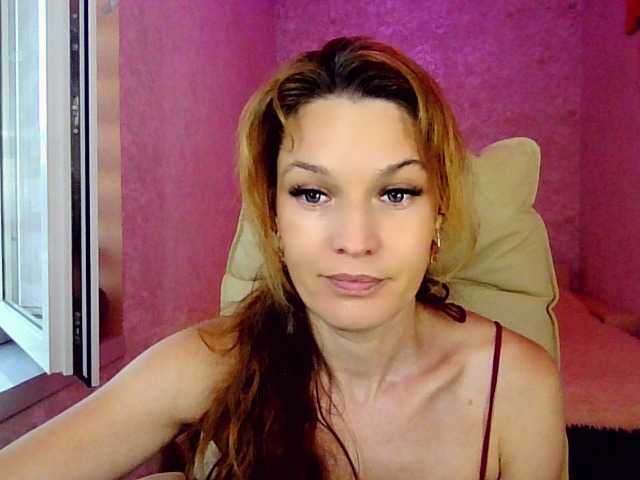IridessaL online show from August 22, 5:08 pm