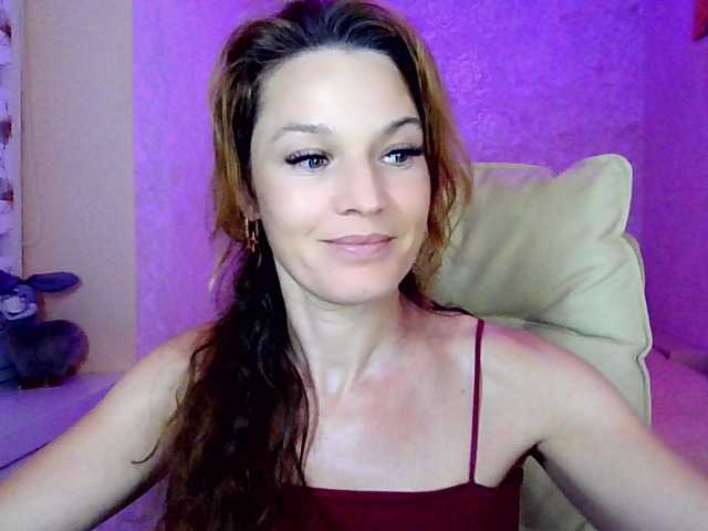 IridessaL online show from August 22, 7:20 pm