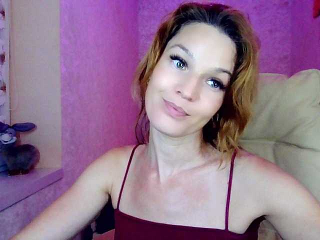 IridessaL online show from August 22, 8:26 pm