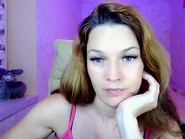 IridessaL online show from August 24, 6:15 pm