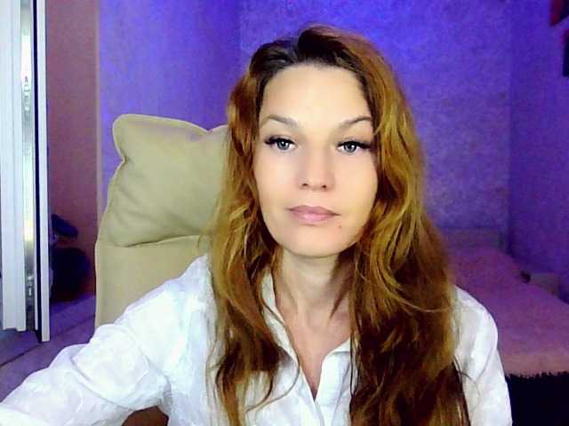IridessaL online show from August 26, 5:09 pm