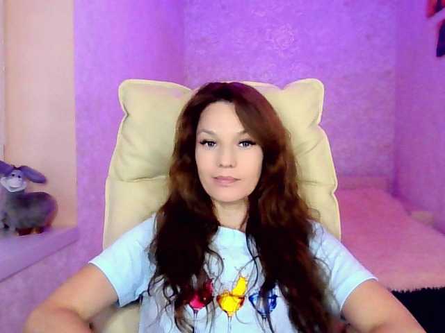 IridessaL online show from August 28, 5:11 pm