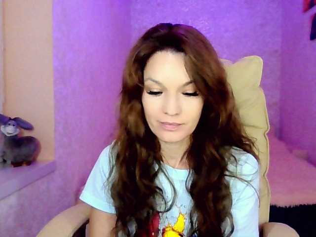 IridessaL online show from August 28, 6:17 pm