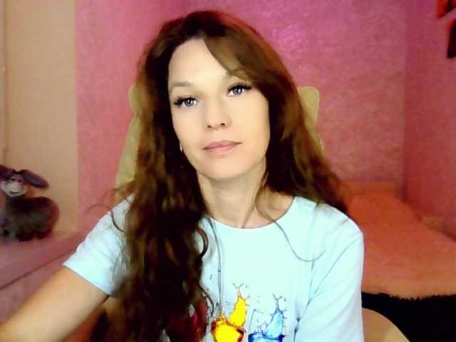 IridessaL online show from August 28, 8:29 pm