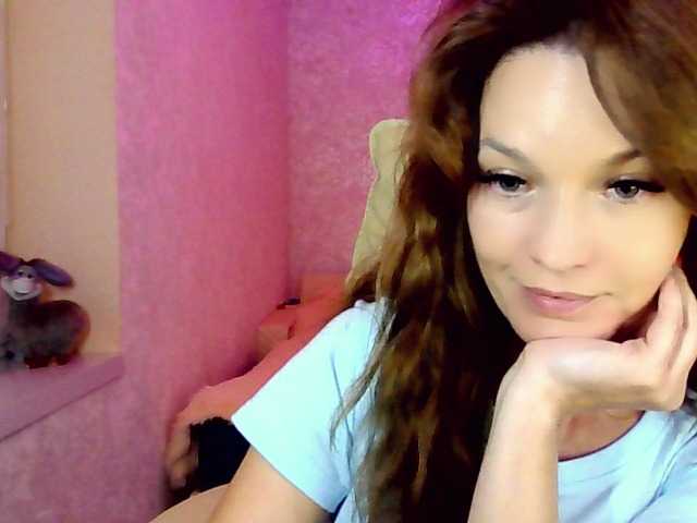 IridessaL online show from August 28, 9:35 pm