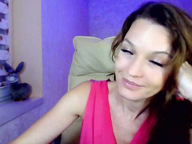 IridessaL online show from September 3, 7:39 pm
