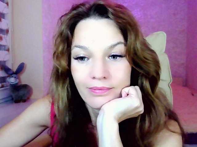 IridessaL online show from September 5, 8:14 pm