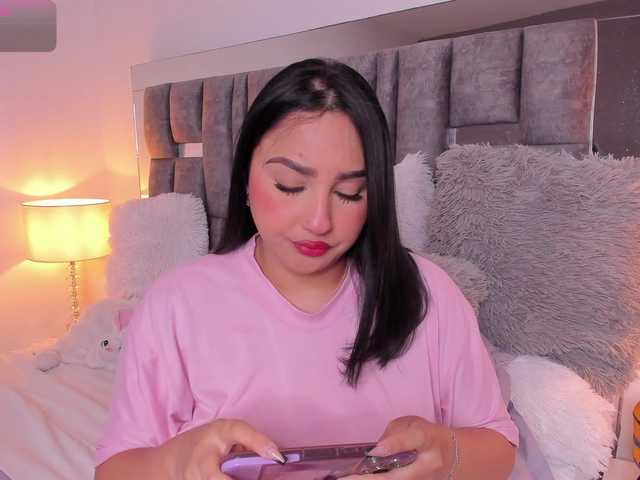 IrisEvans online show from August 7, 3:17 am