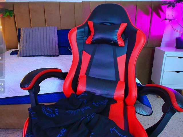 IrisRoses online show from August 14, 10:57 pm