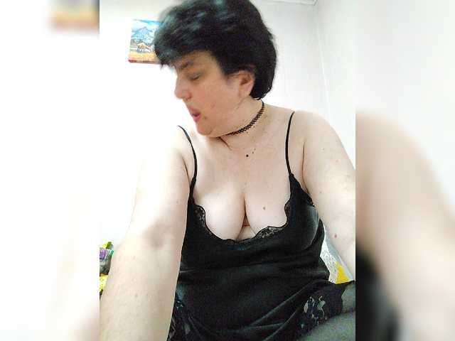 IsXLoves online show from July 25, 8:29 am