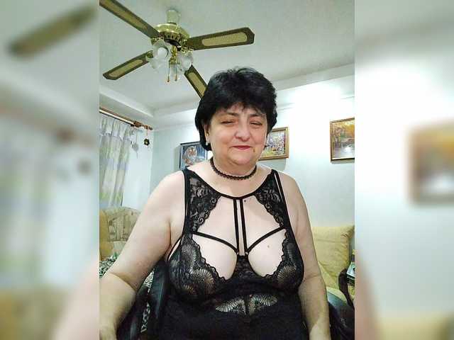 IsXLoves online show from August 17, 6:13 pm