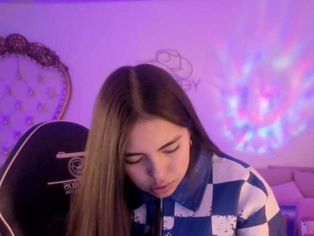 Isabela-tay online show from July 25, 2:54 pm