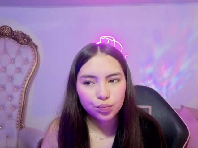 Isabela-tay online show from August 8, 1:55 pm