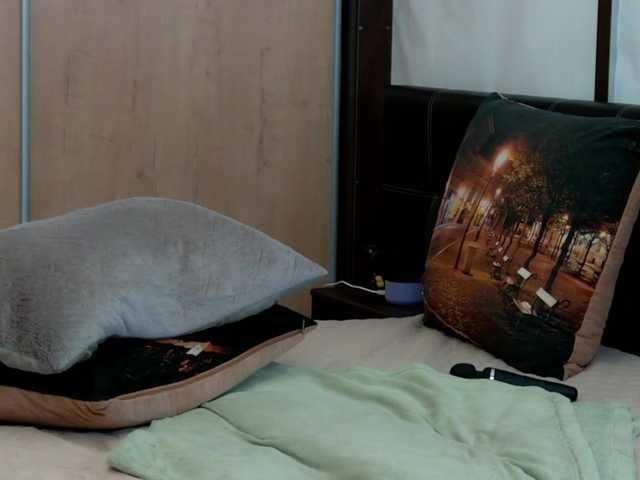 IrennaShine online show from August 4, 2:08 am