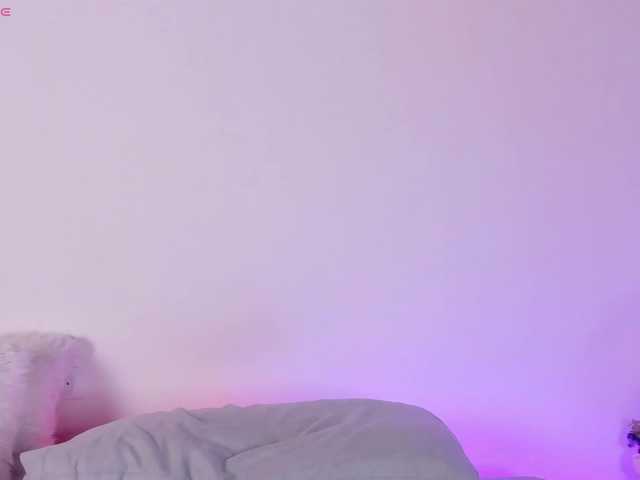 IvonneDuarte online show from August 10, 1:51 am