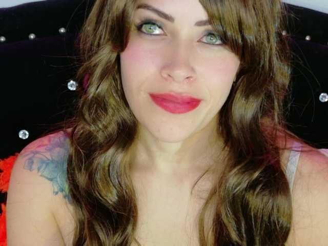 Ivypoison10 online show from August 4, 8:00 am