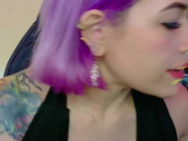Ivypoison10 online show from August 9, 2:23 am