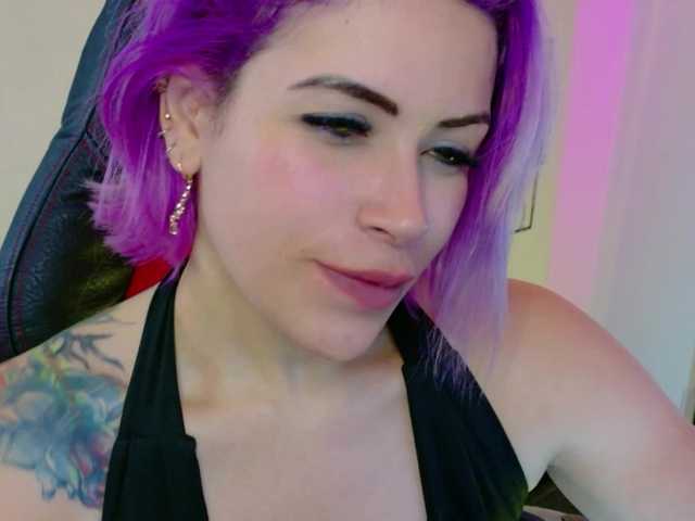 Ivypoison10 online show from August 9, 5:52 am