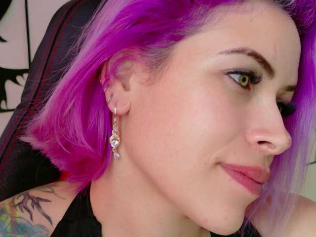 Ivypoison10 online show from August 9, 12:06 pm
