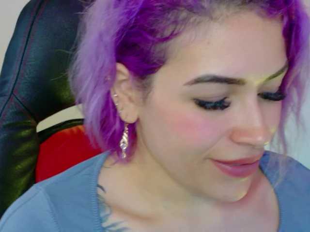 Ivypoison10 online show from August 18, 5:57 am