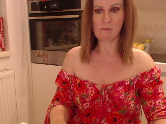 JacquiGray online show from June 28, 10:24 pm