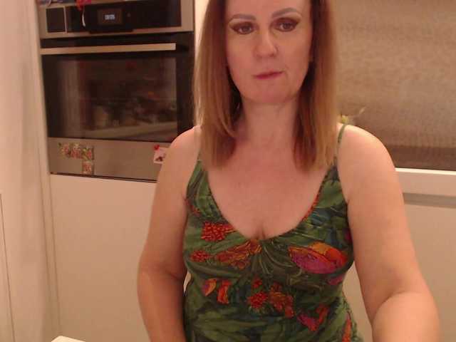 JacquiGray online show from July 3, 5:37 pm