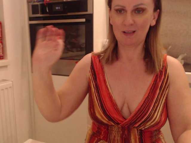 JacquiGray online show from July 5, 10:13 pm