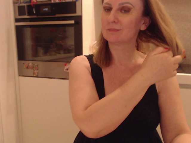 JacquiGray online show from July 7, 11:52 pm