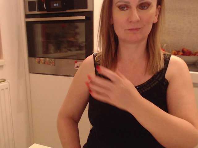 JacquiGray online show from July 9, 10:26 pm
