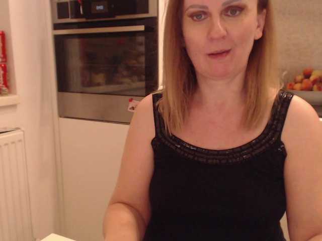 JacquiGray online show from July 25, 12:47 am
