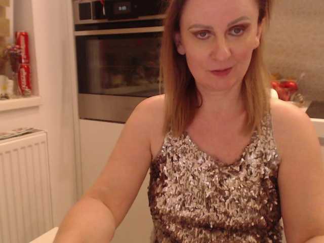 JacquiGray online show from July 27, 12:16 am