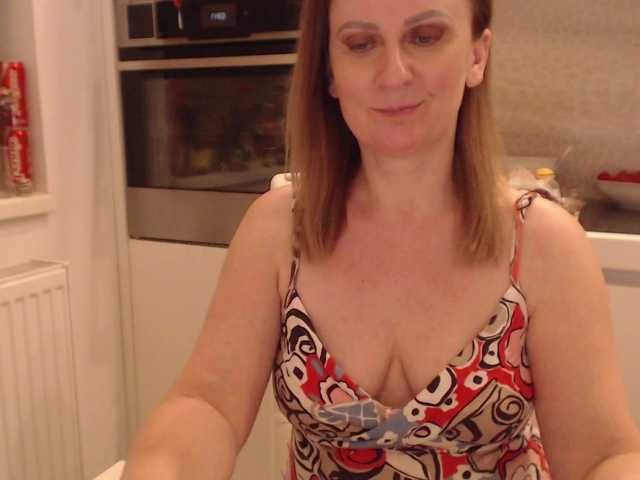 JacquiGray online show from August 6, 12:53 am